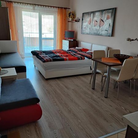 Slnecne Apartmany Podhájska Buitenkant foto