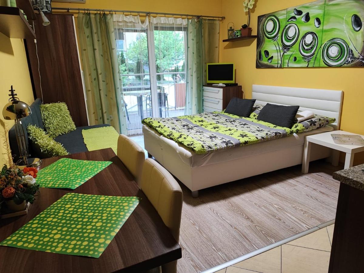 Slnecne Apartmany Podhájska Buitenkant foto