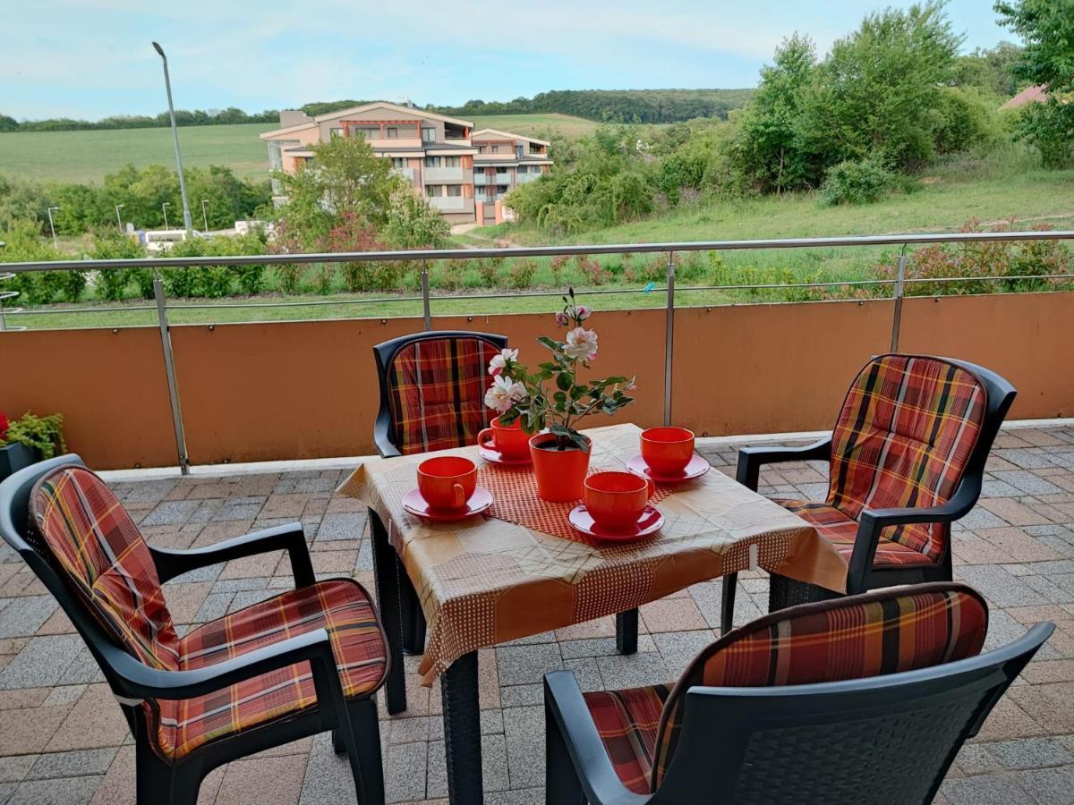 Slnecne Apartmany Podhájska Buitenkant foto